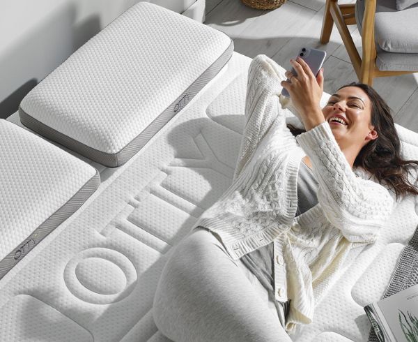 OTTY Pure Hybrid Bamboo Charcoal Mattress close up OTTY Pure Hybrid Bamboo Charcoal Mattress close up